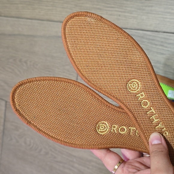 Rothy's The Flat in Fawn, Lightly Used, Almost New, Size 7 - Picture 7 of 10